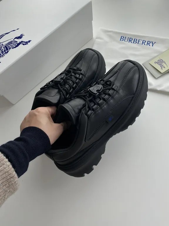 Burberry Shoe 